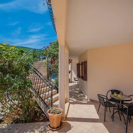 Apartament Fuer 4 Personen Ca 43 Qm In Labin, Istrien Bucht Von Rasa